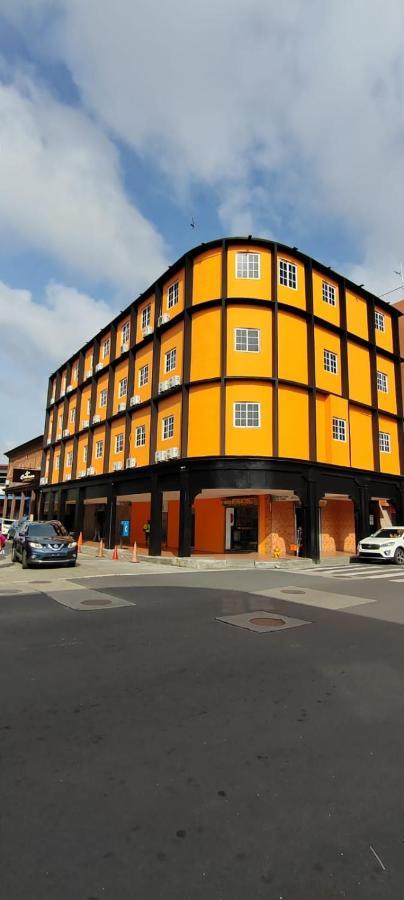 La Cubana Hotel & Suites Colon Exterior photo
