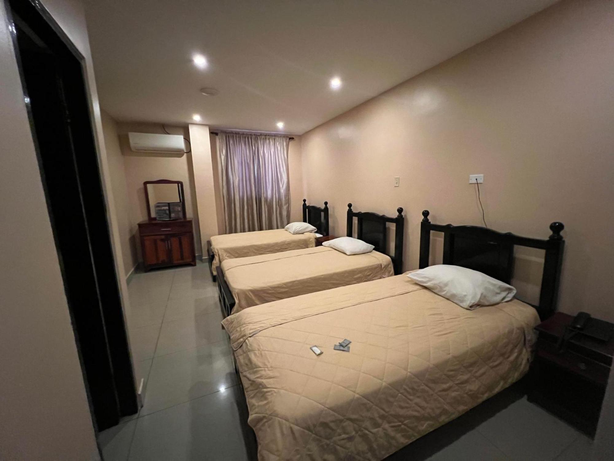 La Cubana Hotel & Suites Colon Exterior photo